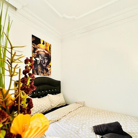 Very Spacious Apartment For Up To 7P With Great Location Wien Eksteriør billede