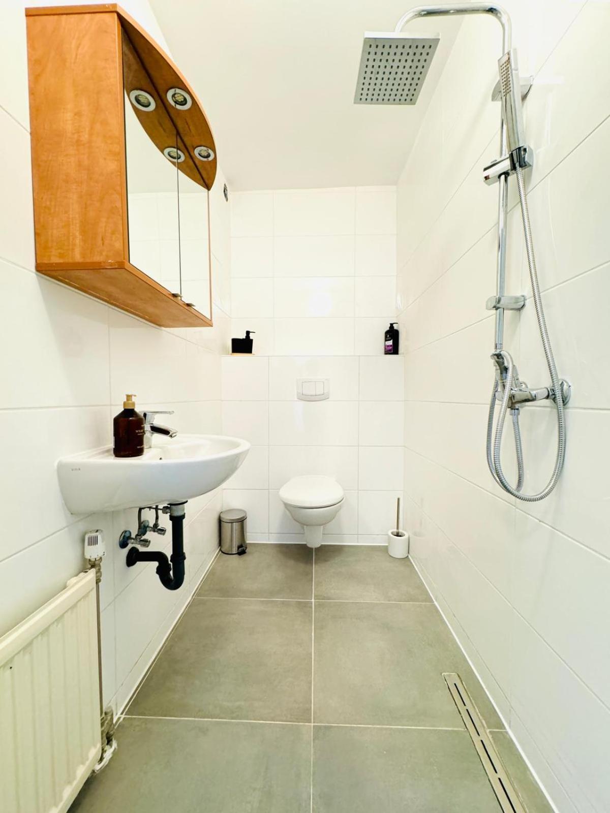 Very Spacious Apartment For Up To 7P With Great Location Wien Eksteriør billede