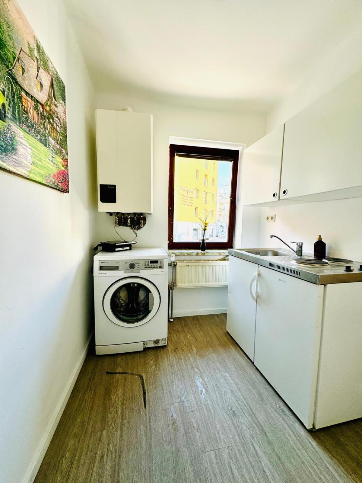 Very Spacious Apartment For Up To 7P With Great Location Wien Eksteriør billede
