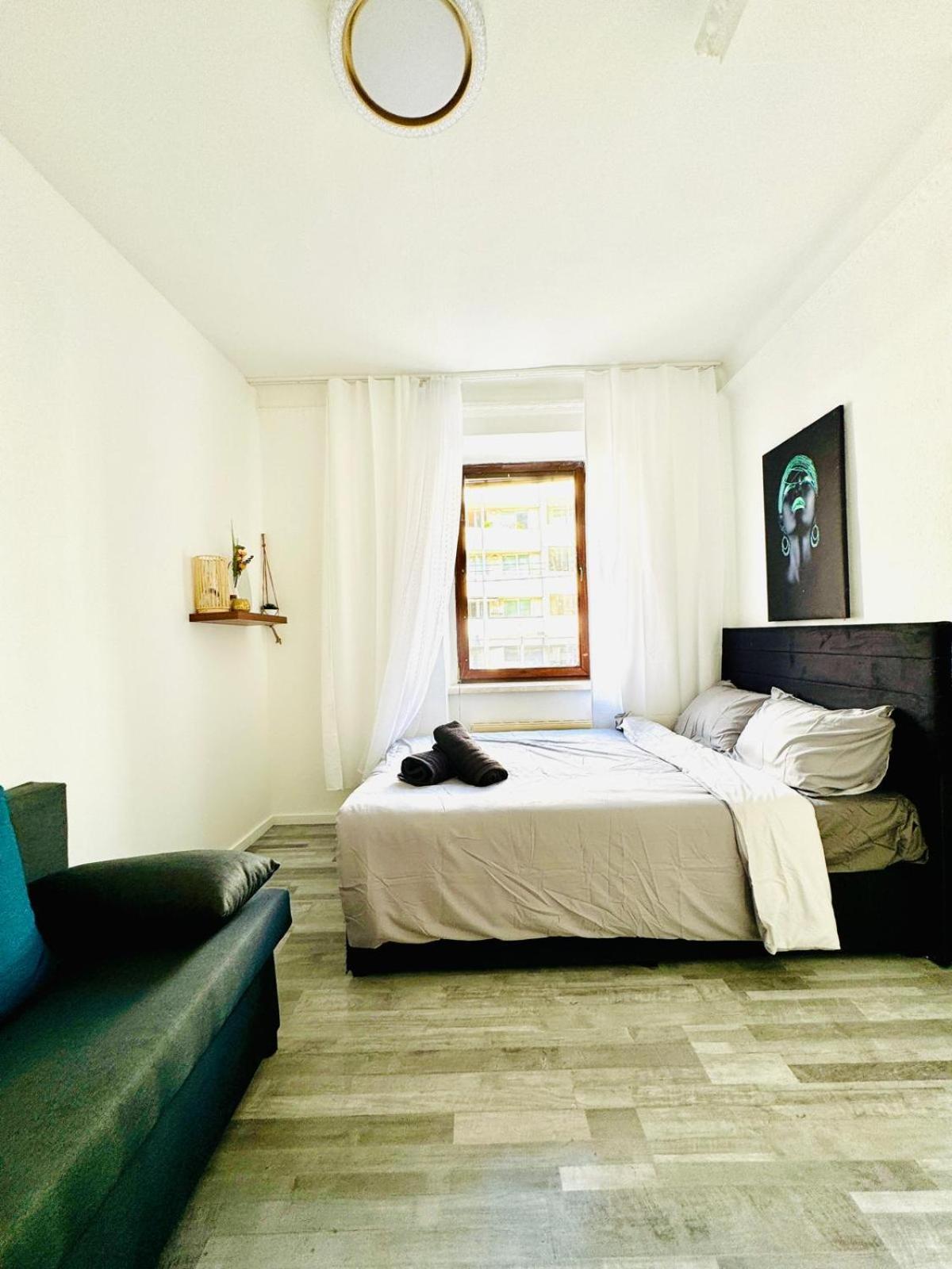 Very Spacious Apartment For Up To 7P With Great Location Wien Eksteriør billede