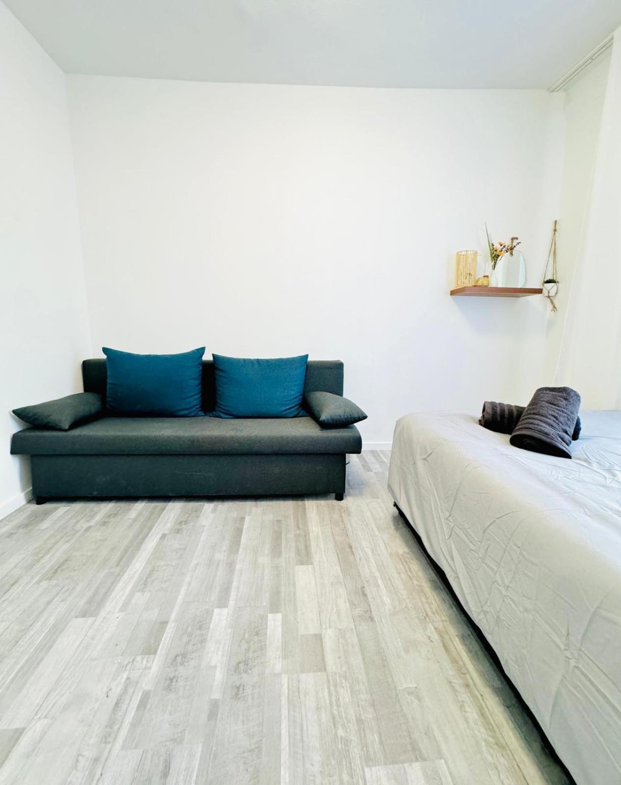 Very Spacious Apartment For Up To 7P With Great Location Wien Eksteriør billede
